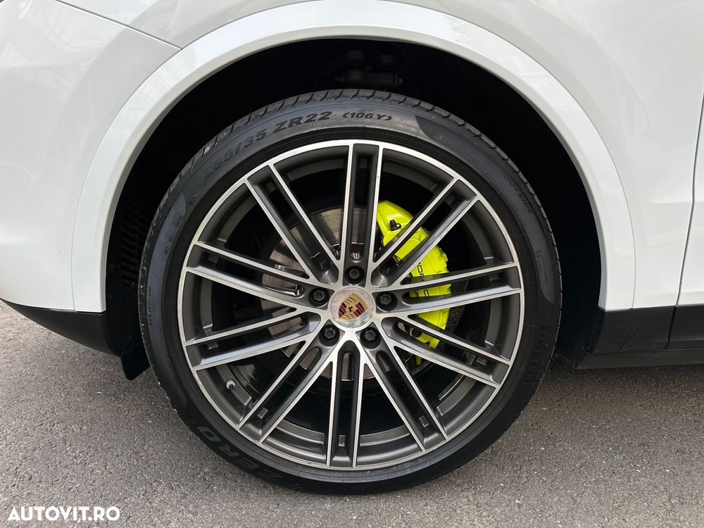 Porsche Cayenne Coupe Standard - 9