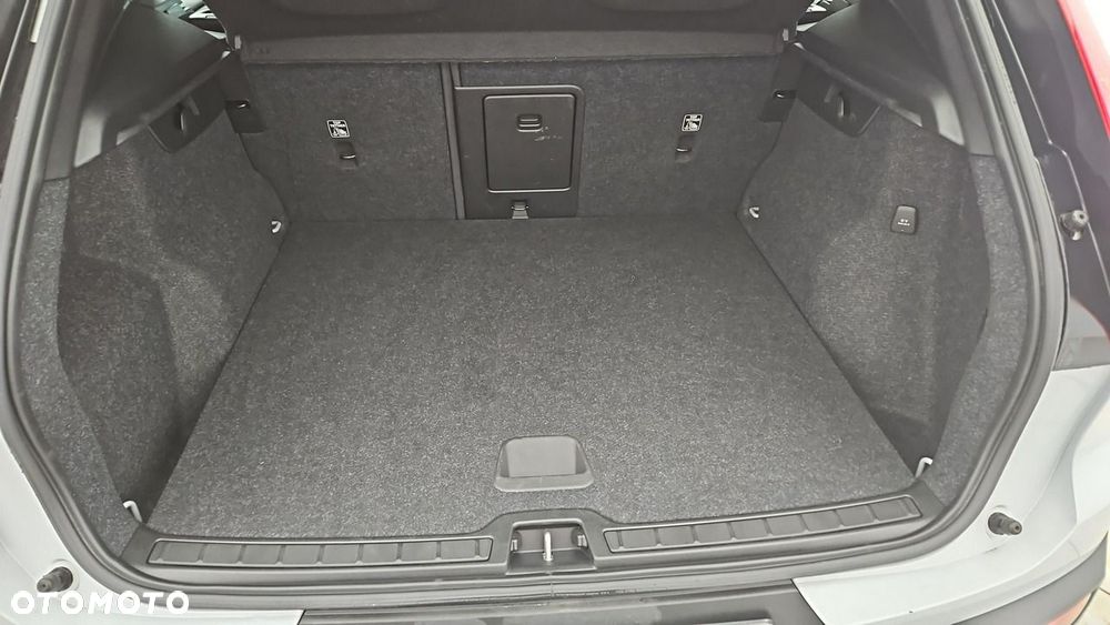 Volvo XC 40 - 24