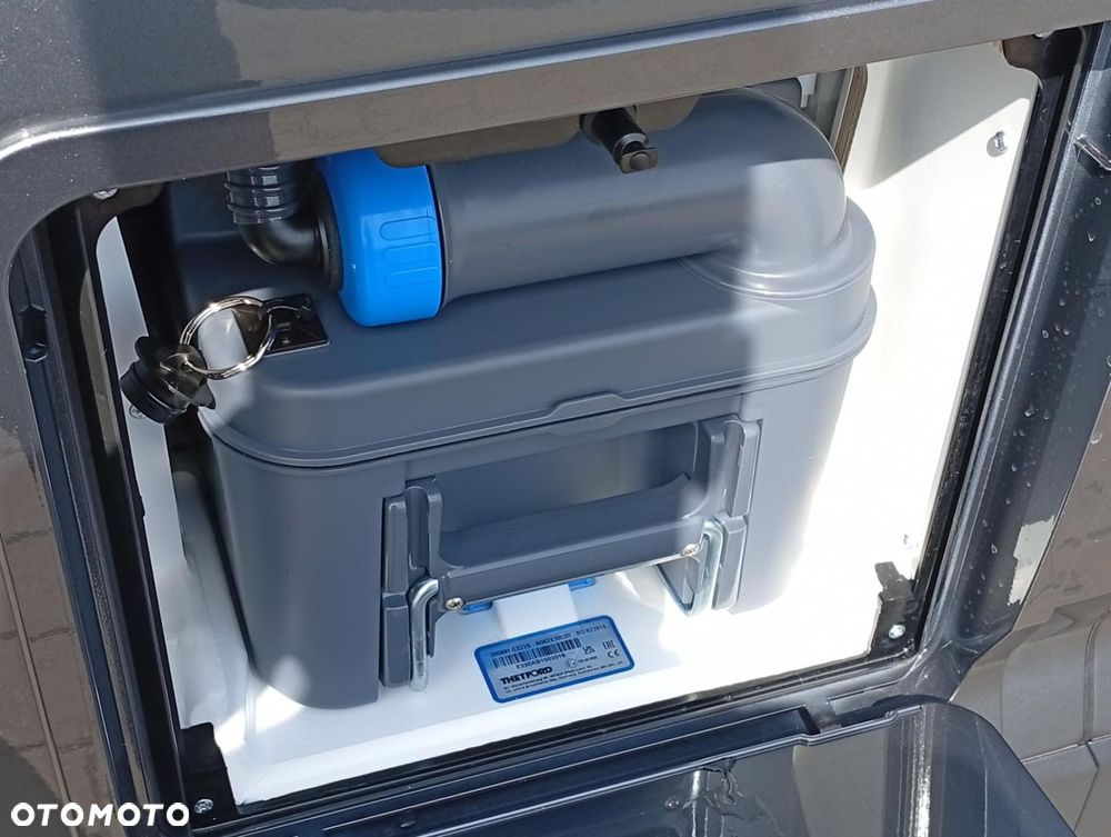 Volkswagen Grand California - 16