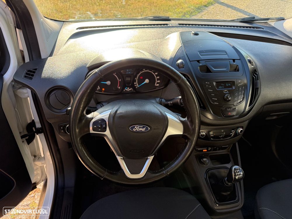 Ford Transit Courier 1.5 TDCI - 11