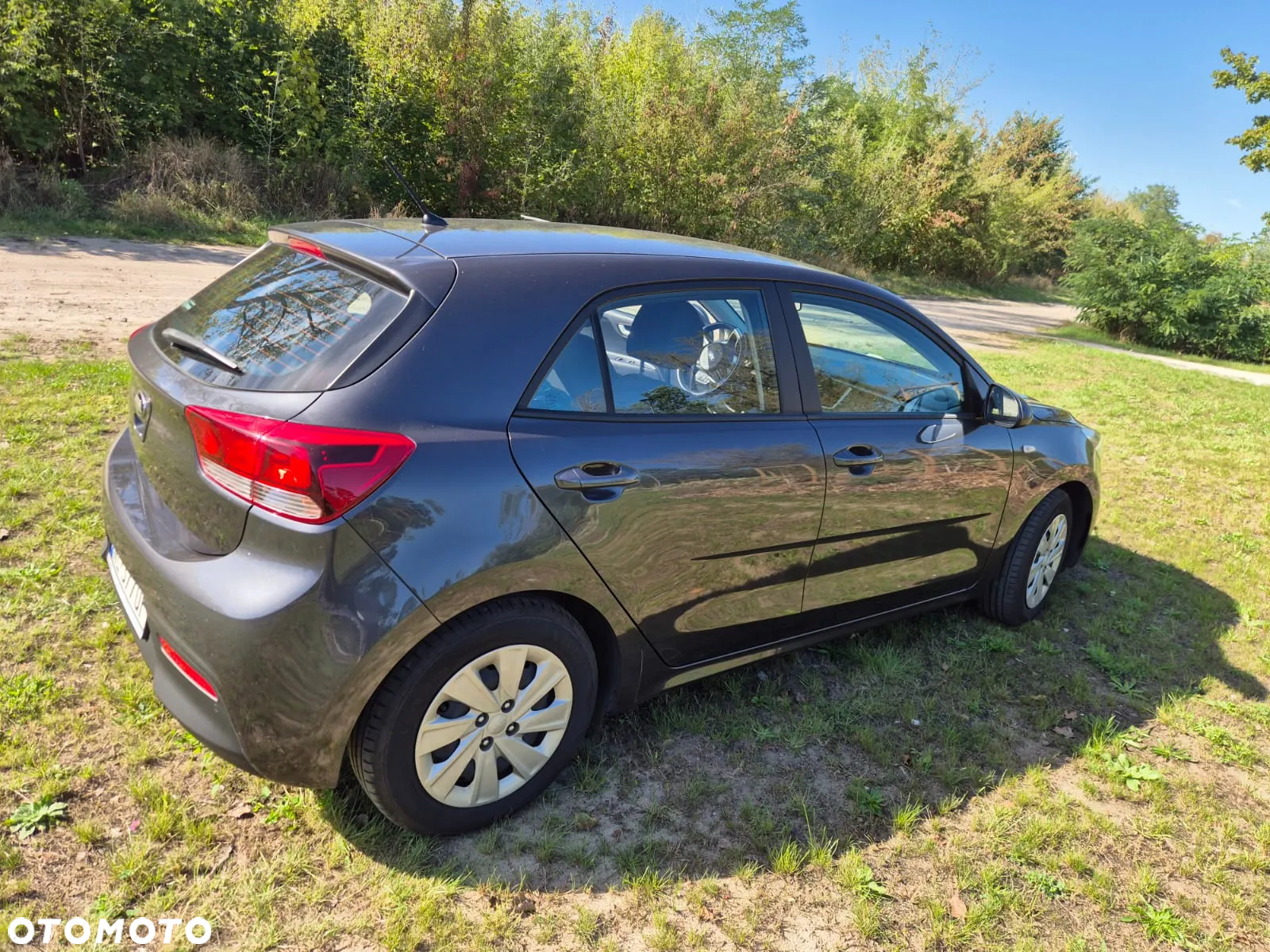 Kia Rio 1.2 L - 2
