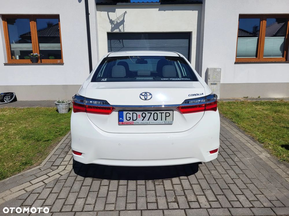 Toyota Corolla 1.6 Classic Plus - 3
