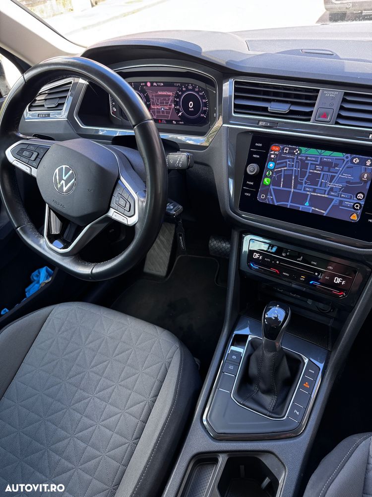 Volkswagen Tiguan - 12