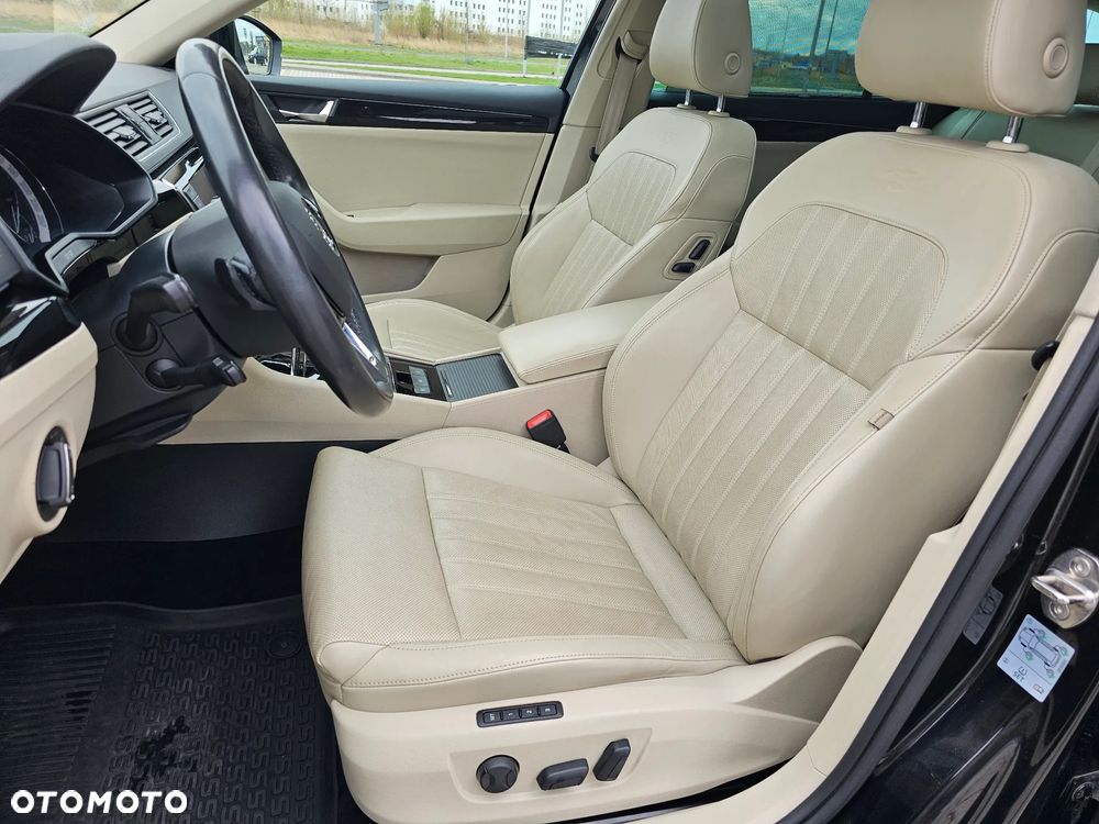 Skoda Superb 2.0 TDI 4x4 L&K DSG - 16