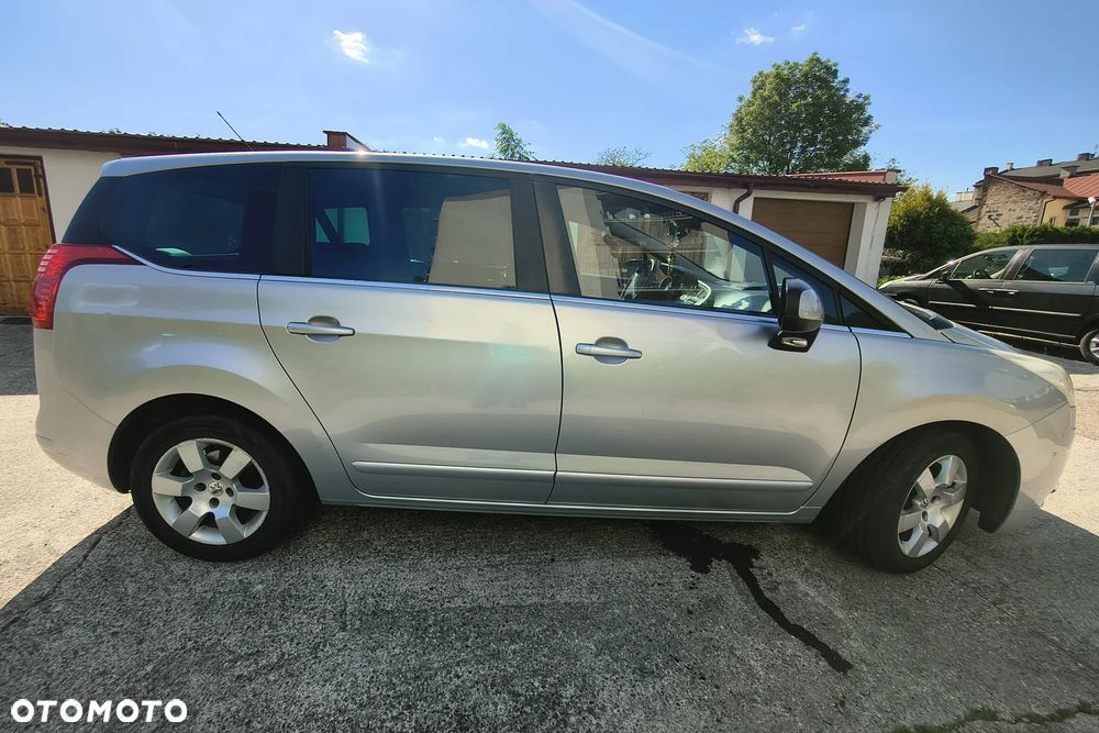Peugeot 5008 2.0 HDi Family - 2