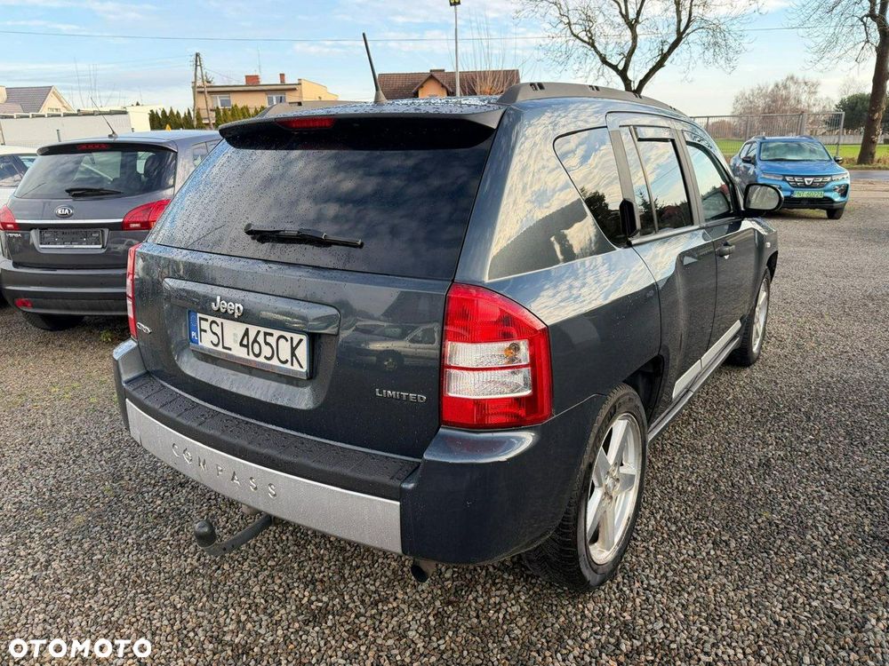 Jeep Compass - 4