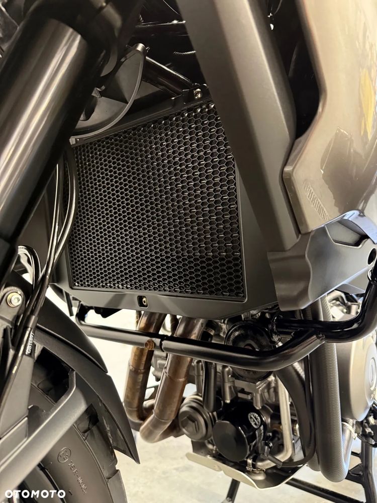 Benelli TRK 502X - 25