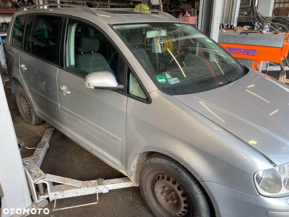 Volkswagen Touran NA CZĘŚCI!!! Kolor: LA7W - 2