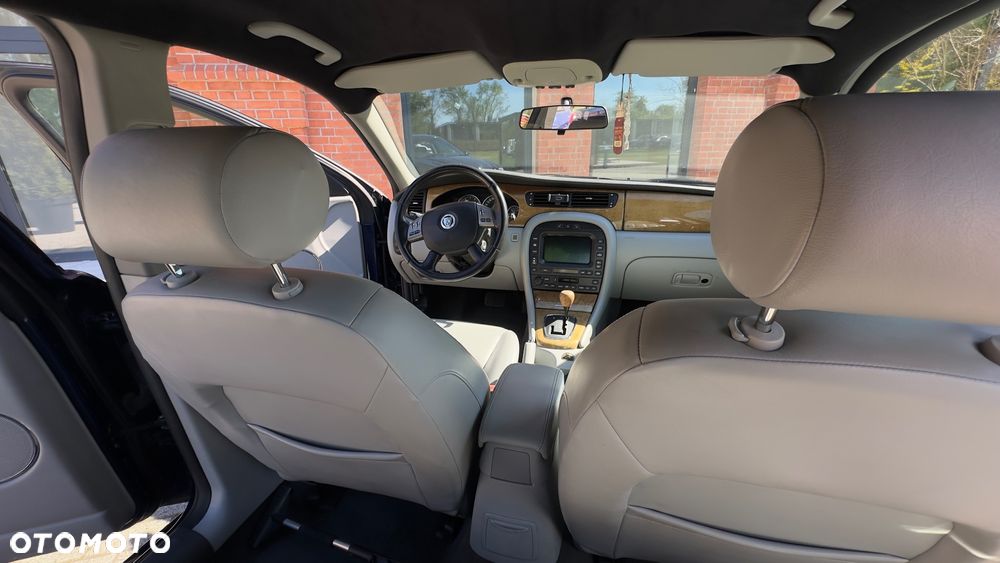 Jaguar X-Type 3.0 V6 4x4 Executive - 17