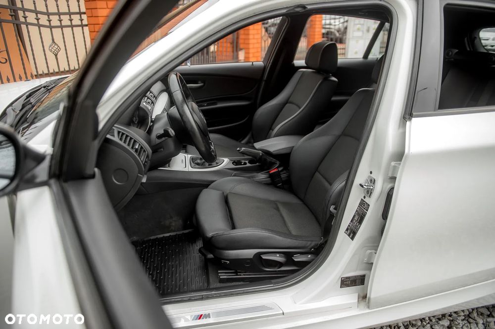 BMW Seria 1 118d DPF Edition Lifestyle - 17