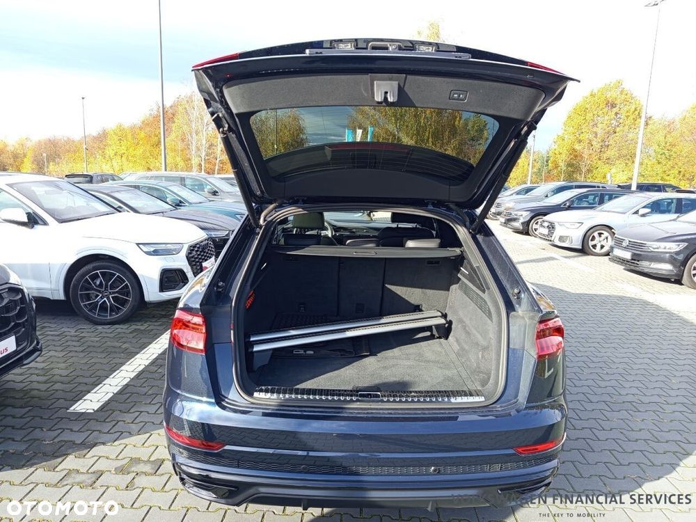 Audi Q8 - 11