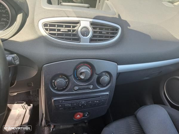 Para Peças Renault Clio Iii (Br0/1, Cr0/1) - 8