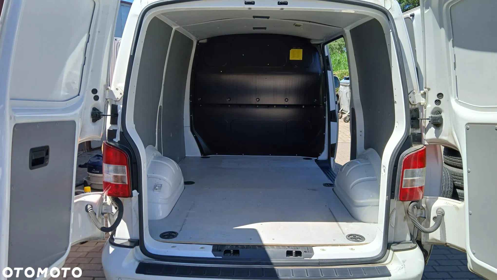 Volkswagen T5 - 8