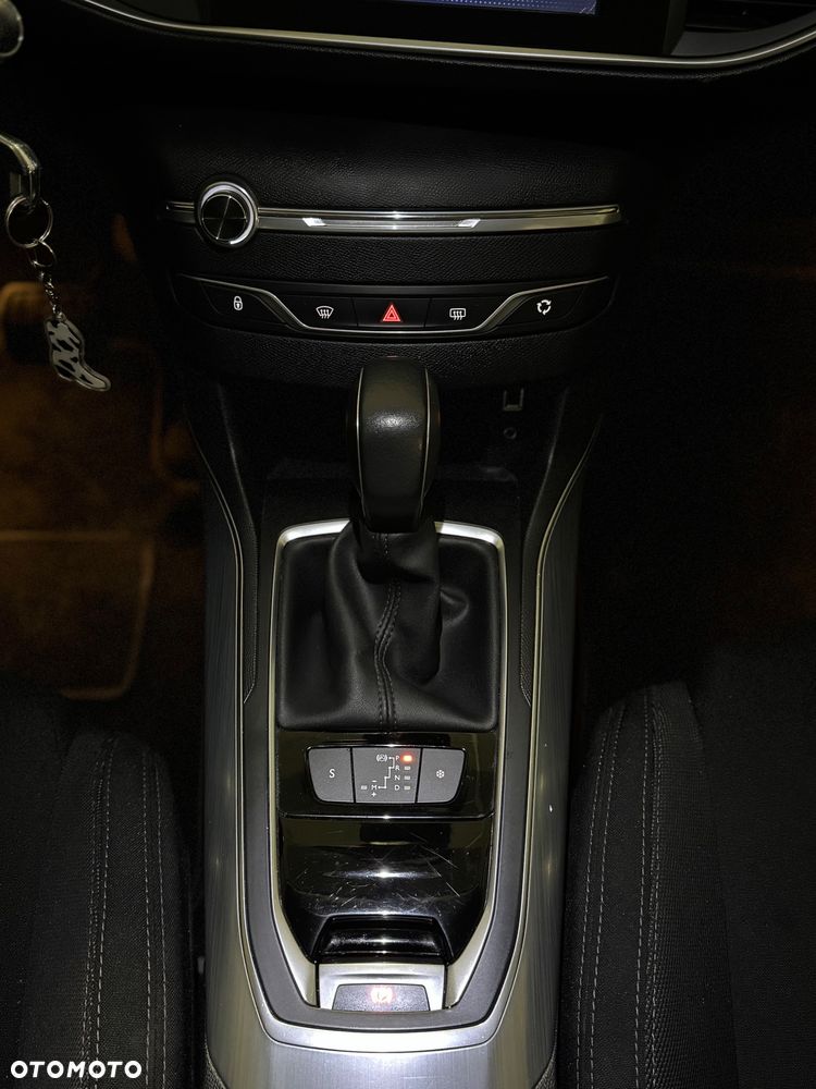 Peugeot 308 BlueHDi 150 EAT6 Stop & Start Allure - 8