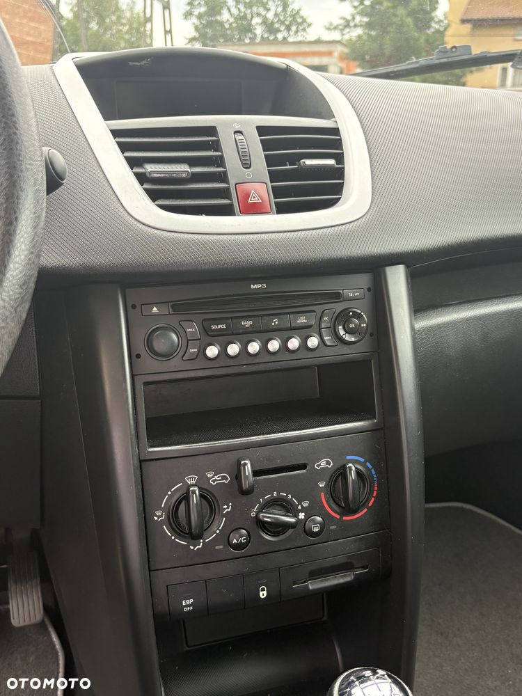 Peugeot 207 1.4 16V Trendy - 10