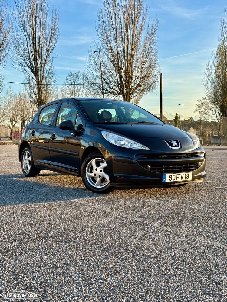 Peugeot 207 1.4 16V Trendy - 1