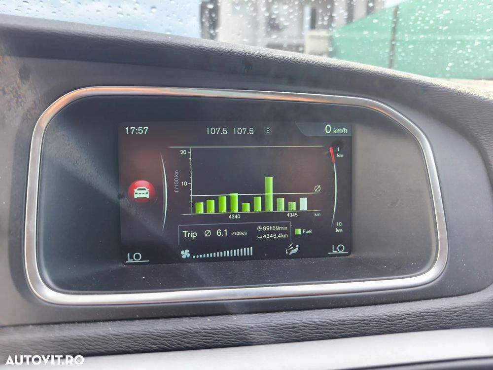 Volvo V40 D2 Geartronic Momentum - 12