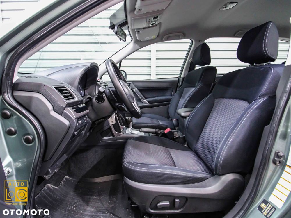 Subaru Forester 2.0i Comfort Lineartronic - 12