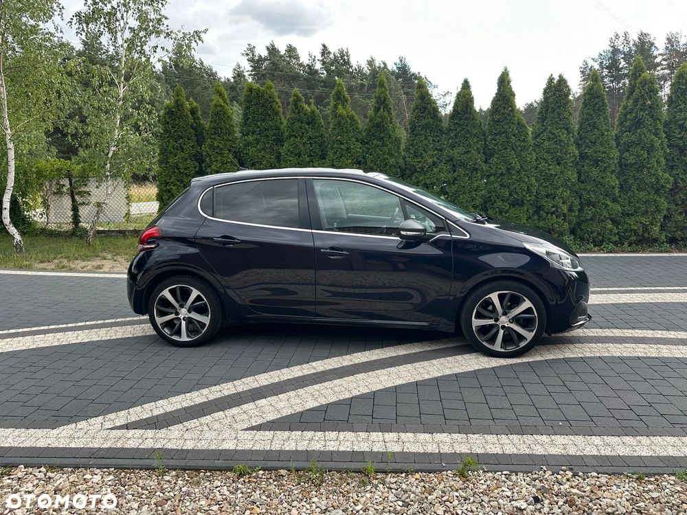Peugeot 208 PureTech 110 Stop & Start EAT6 Signature - 11