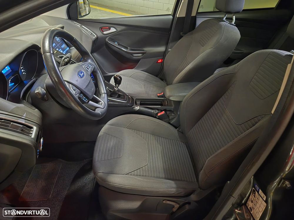 Ford Focus SW 1.5 TDCi Titanium - 19