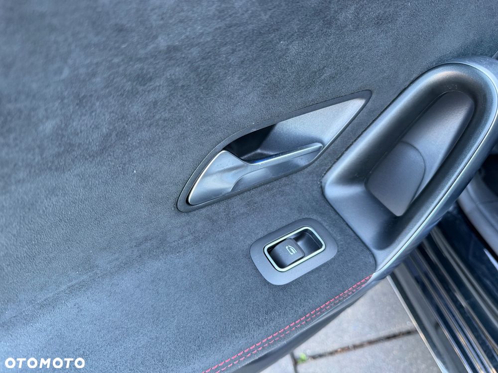 Mercedes-Benz Klasa A 220 4-Matic AMG Line 7G-DCT - 24