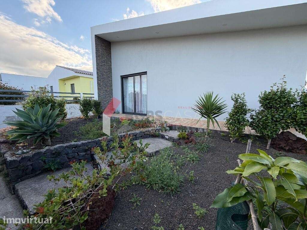 Moradia T3 de arquitetura moderna com excelentes áreas! - Grande imagem: 4/45