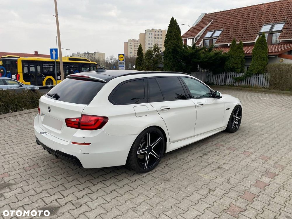 BMW Seria 5 525d xDrive - 3