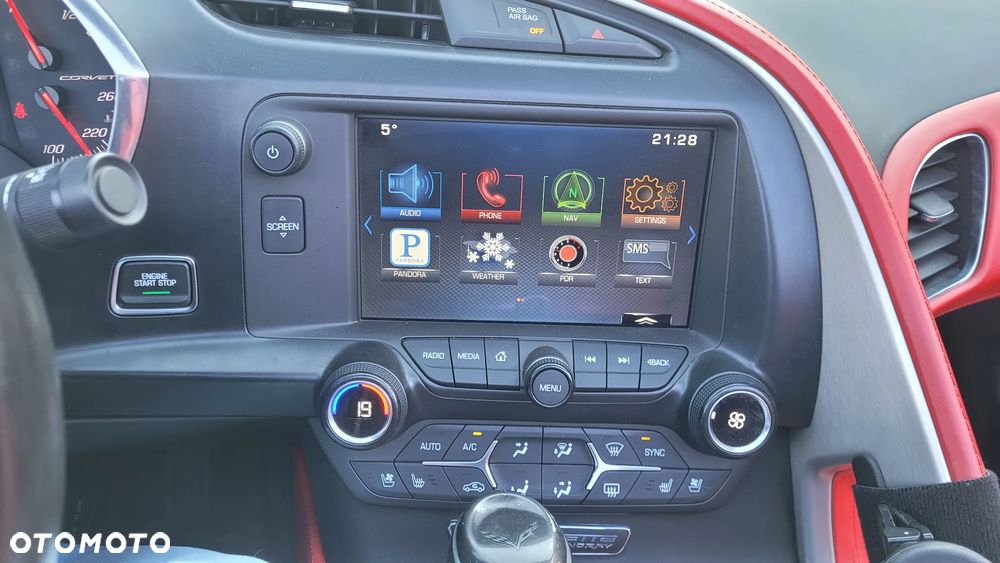 Chevrolet Corvette Stingray 3LT 6.2 V8 Automatik - 34