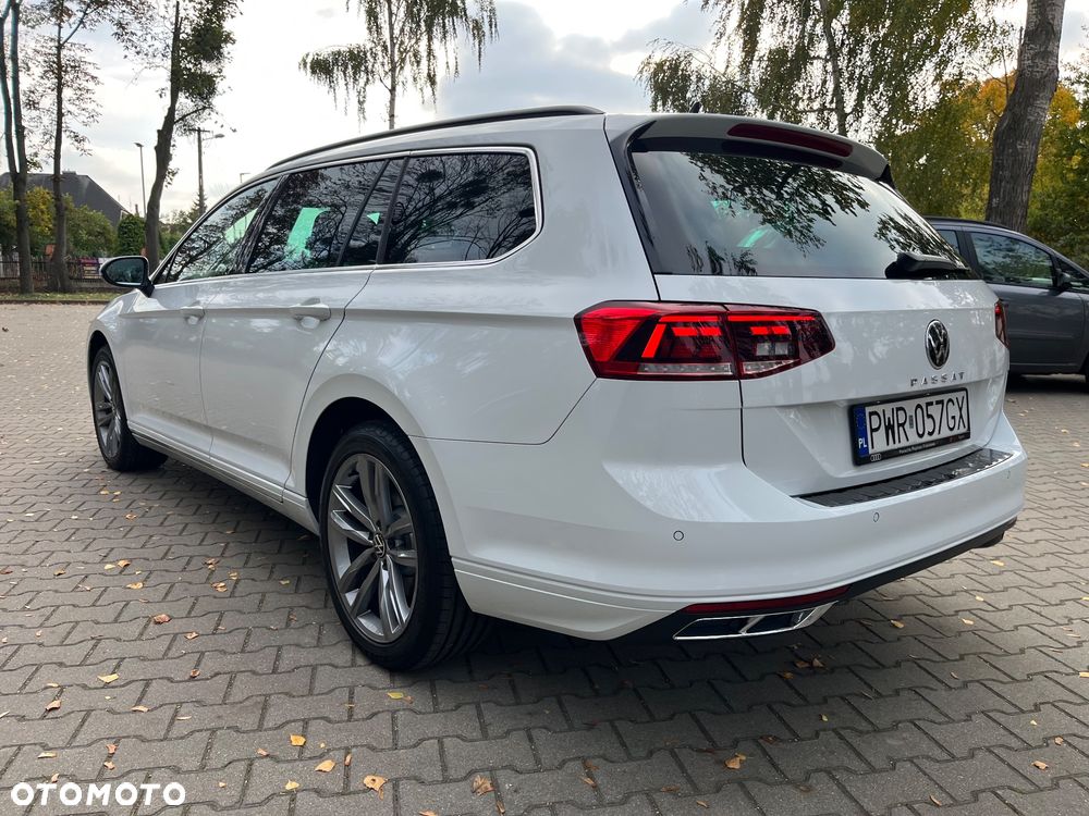 Volkswagen Passat 2.0 TDI SCR Style DSG - 16