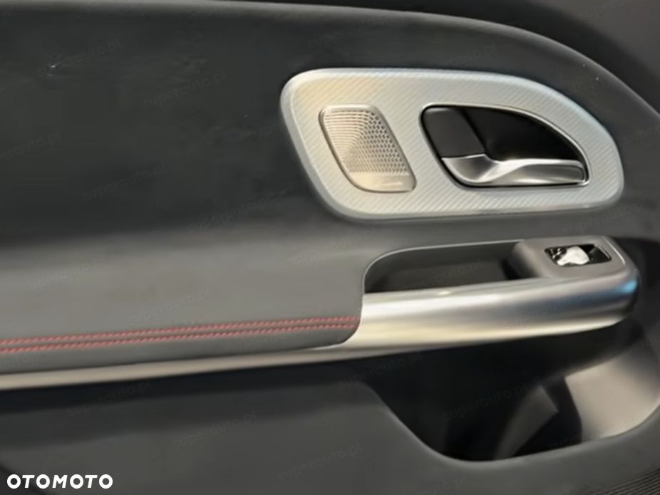 Mercedes-Benz GLB - 17