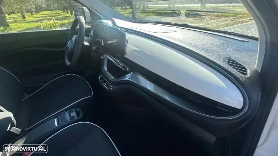 Fiat 500e 42 kWh Icon — fotografia 12