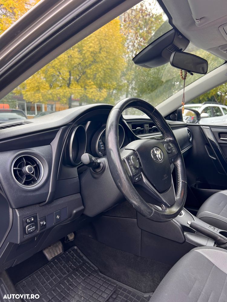 Toyota Auris - 9
