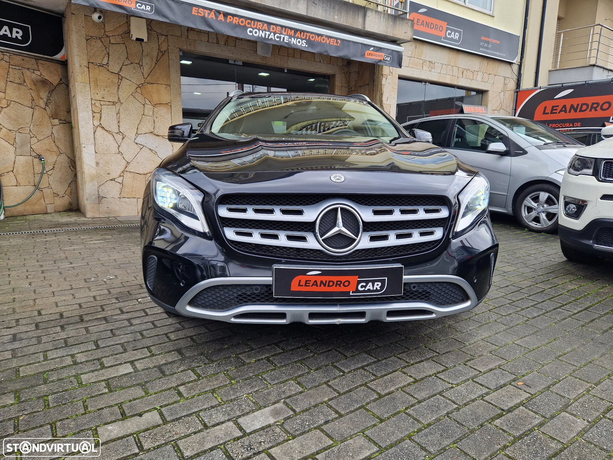Mercedes-Benz GLA 180 7G-DCT Urban - 2