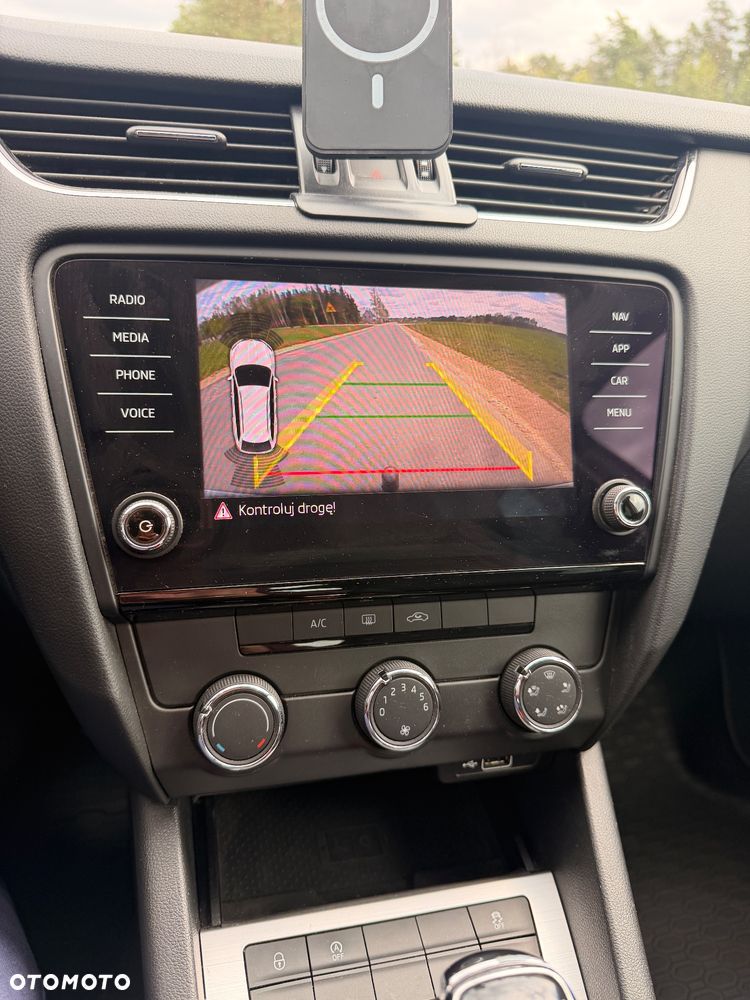 Skoda Octavia 2.0 TDI 4x4 Style DSG - 19