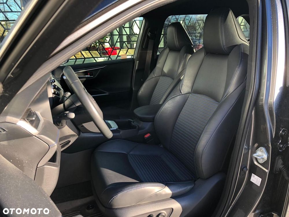 Toyota RAV4 2.5 Hybrid Selection 4x2 - 6