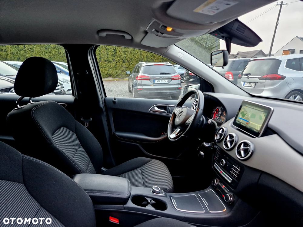 Mercedes-Benz Klasa B 180 7G-DCT Edition - 31