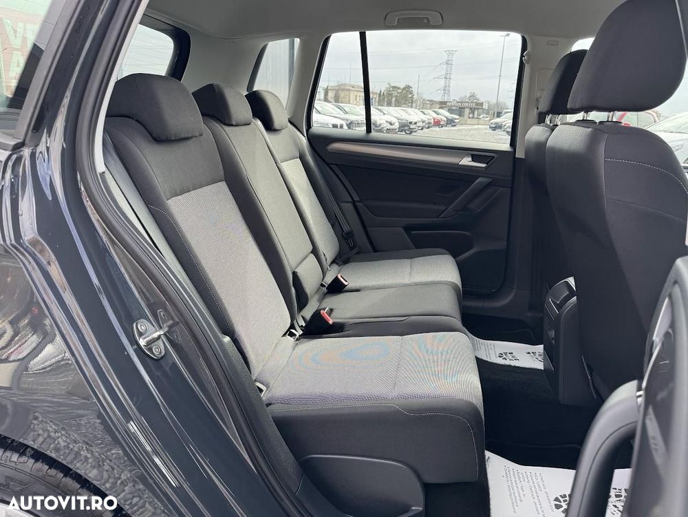 Volkswagen Golf Sportsvan - 8