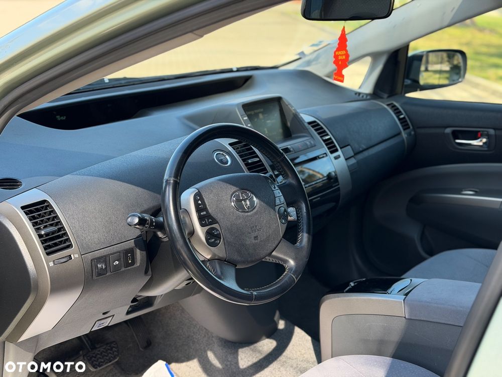 Toyota Prius 1.5 VVT-i Sol - 23