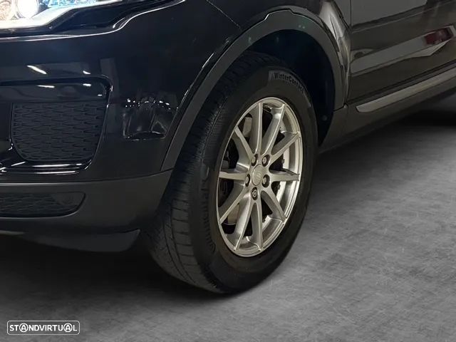 Land Rover Range Rover Evoque 2.0 D150 AWD R-Dynamic SE Auto - 9