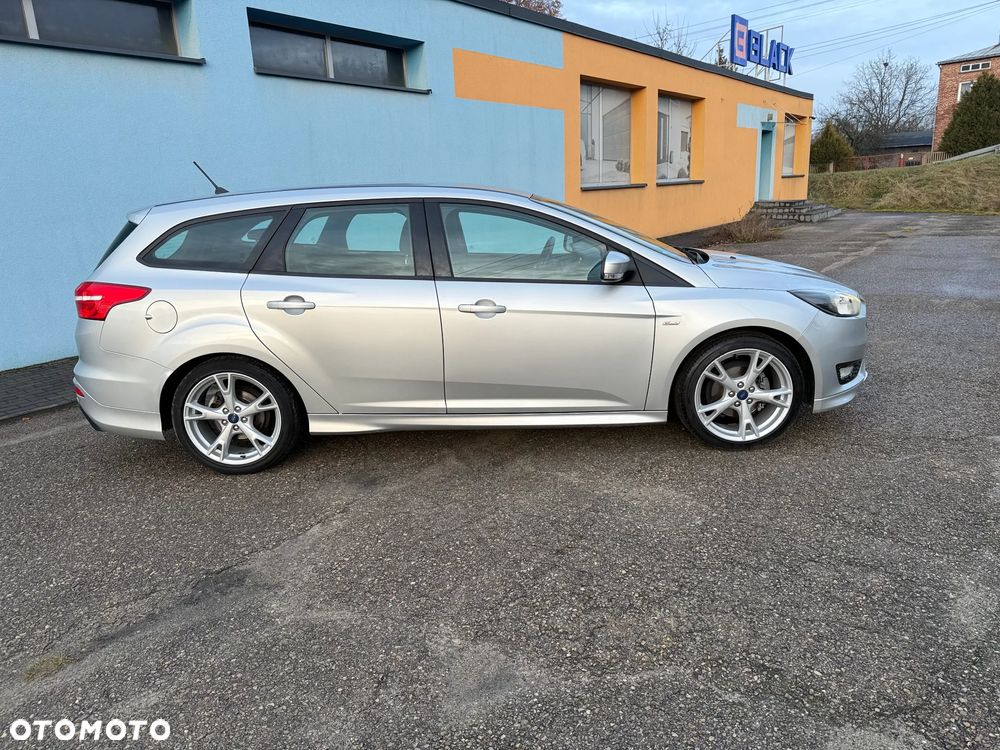 Ford Focus 1.0 EcoBoost Start-Stopp-System ST-LINE STYLE - 29