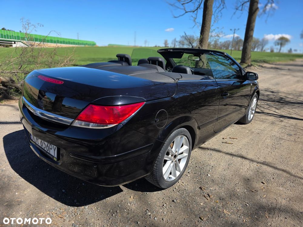 Opel Astra 1.9 CDTI Cosmo - 1