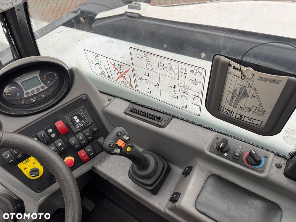 Bobcat TL 38.70HF AGRI - 16