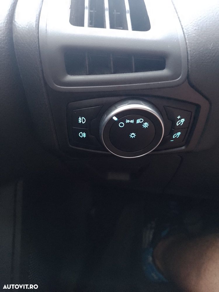 Ford Focus - 6