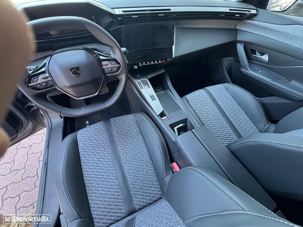 Peugeot e-308 58 kWh Allure - 6