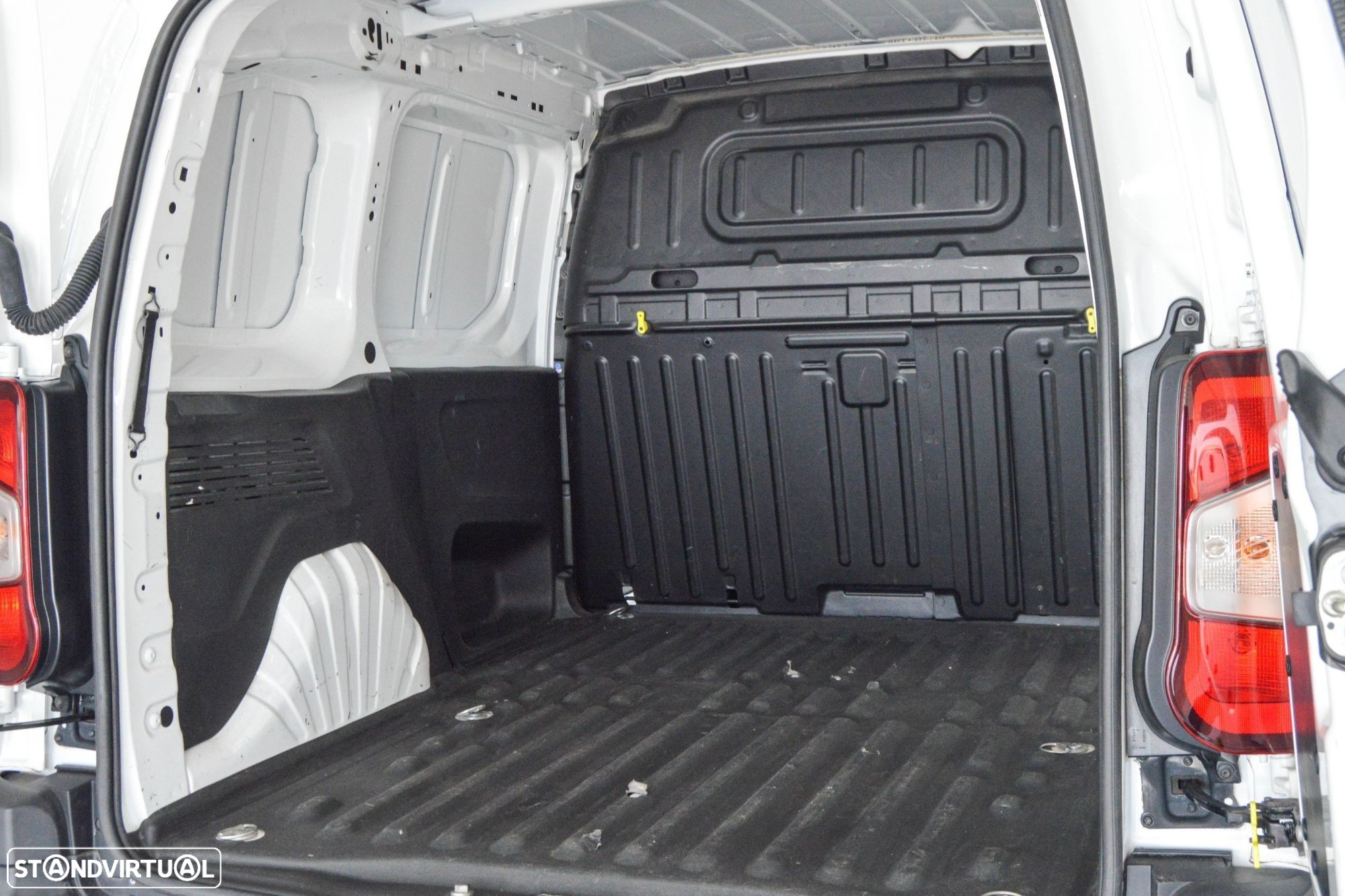 Peugeot Partner 1.5 BlueHDi Premium Standard - 47