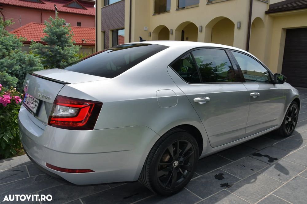 Skoda Octavia 2.0 TDI DSG 4X4 Style - 11