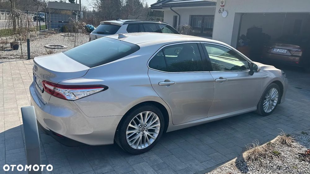 Toyota Camry 2.5 Hybrid Executive CVT - 4