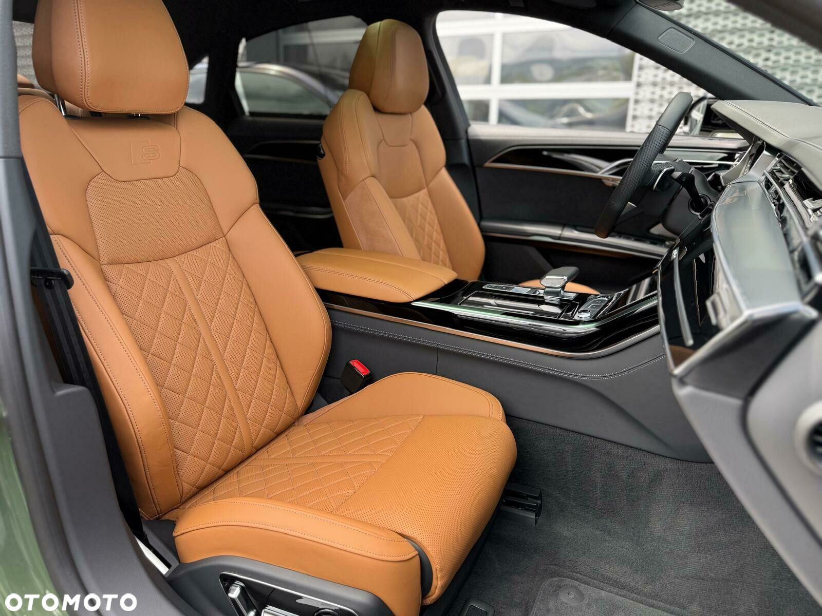 Audi A8 - 16