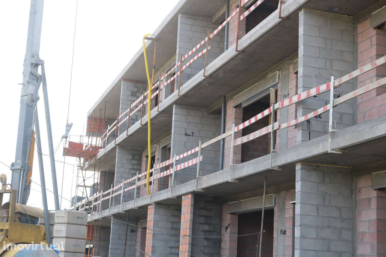 Apartamento T3 Novo com Varanda e Garagem - Grande imagem: 3/41