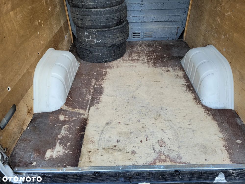 Volkswagen LT 35 Brygadówka 7 osób L2H2 - 17